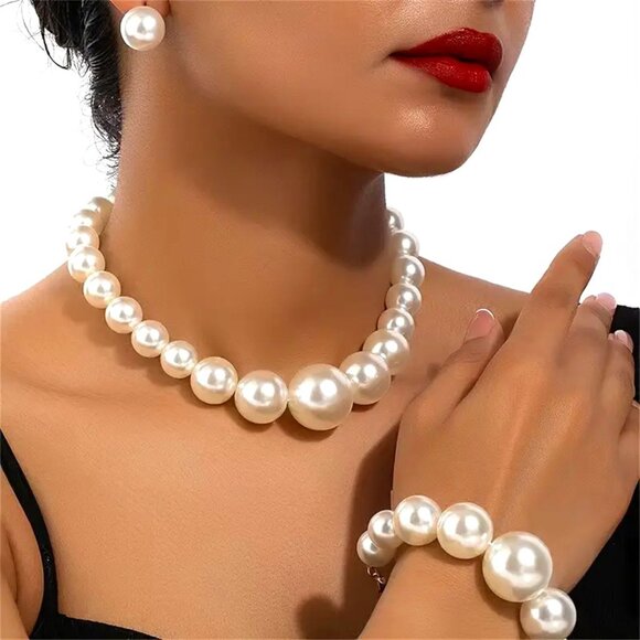 JEWELRY SET - Picture 1 of 3